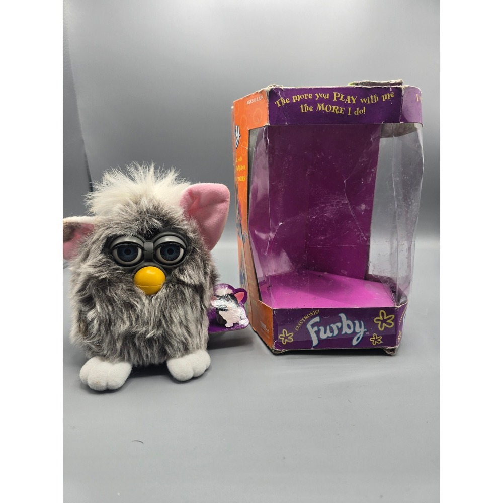 Vintage 1998 Tiger Electronics Furby Model 70-800 Wolf Grey White Blue Eyes Box
